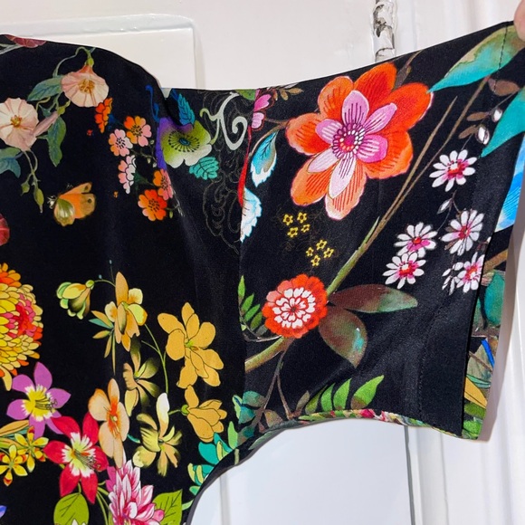 Johnny Was 100% Sill Black Floral Crewneck Short Sleeved Tee - Picture 6 of 16